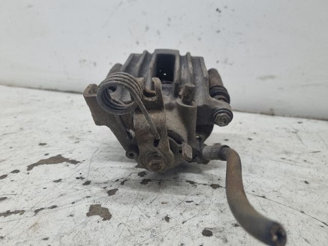 bontott AUDI A4 B7 Bal hátsó Féknyereg Munkahengerrel