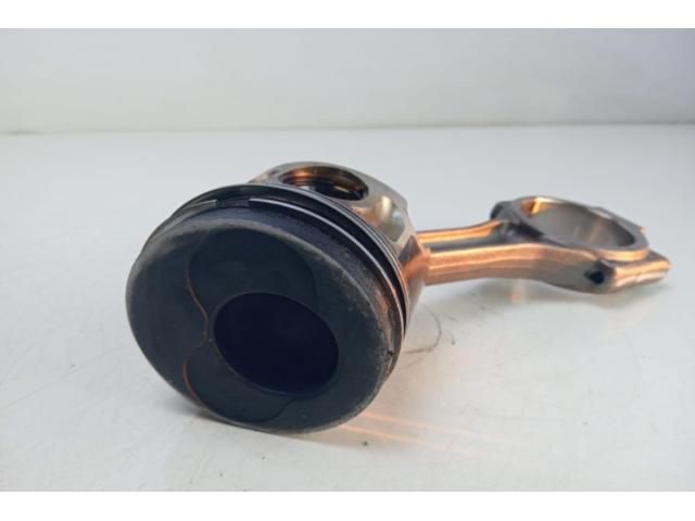 bontott AUDI A4 B7 Dugattyú és Hajtókar