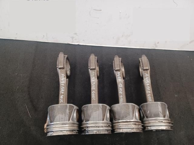 bontott AUDI A4 B7 Dugattyú