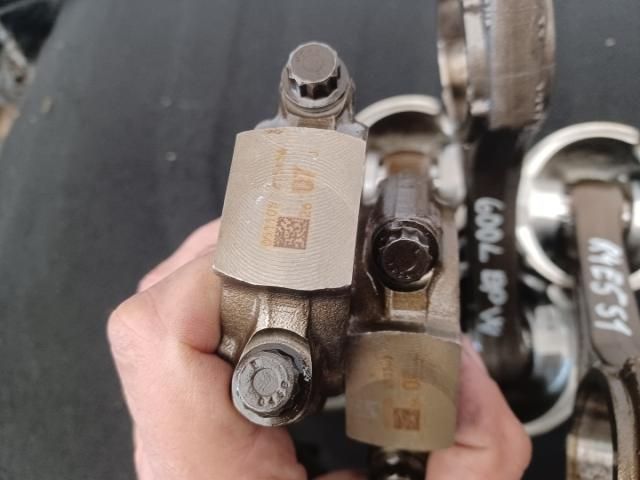 bontott AUDI A4 B7 Dugattyú