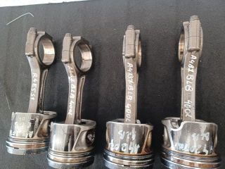 bontott AUDI A4 B7 Dugattyú