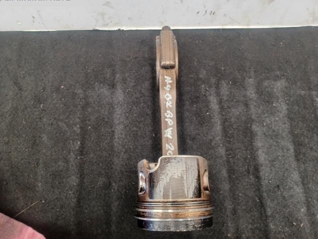 bontott AUDI A4 B7 Dugattyú