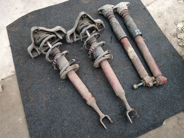 bontott AUDI A4 B7 Első Lengéscsillapító Pár