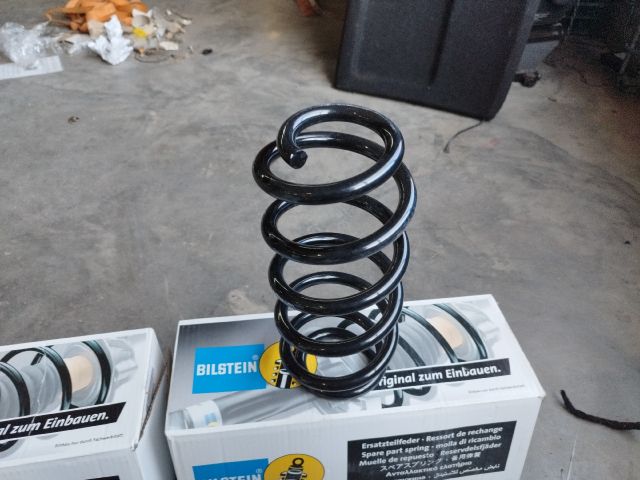 bontott AUDI A4 B7 Első Rugó Pár