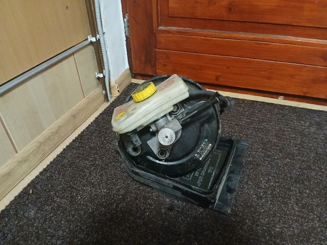 bontott AUDI A4 B7 Fékrásegítő