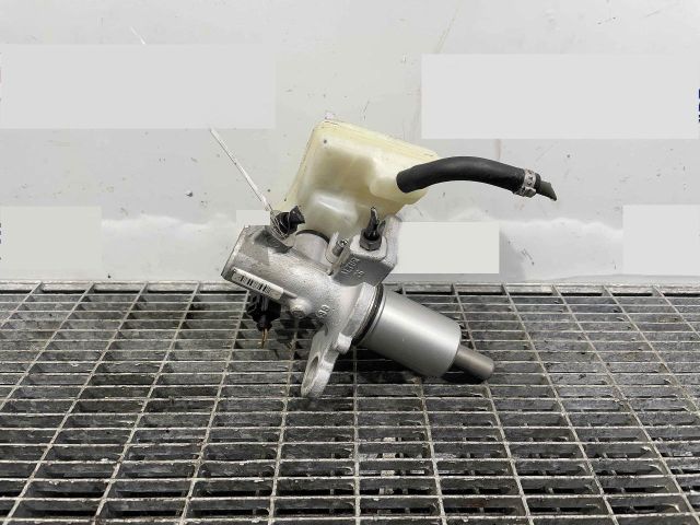 bontott AUDI A4 B7 Főfékhenger