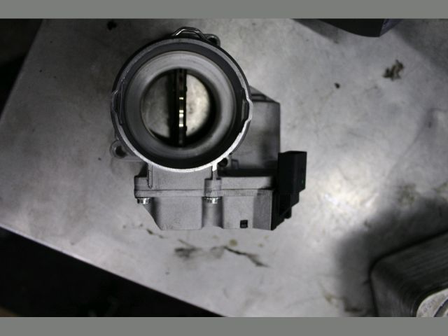 bontott AUDI A4 B7 Fojtószelep (Elektromos)