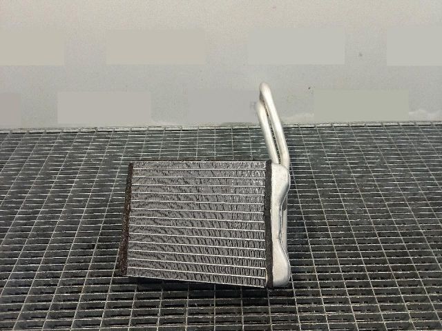 bontott AUDI A4 B7 Fűtőradiátor