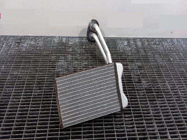 bontott AUDI A4 B7 Fűtőradiátor