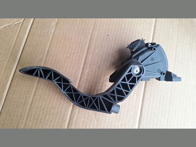 bontott AUDI A4 B7 Gázpedál (Elektromos)