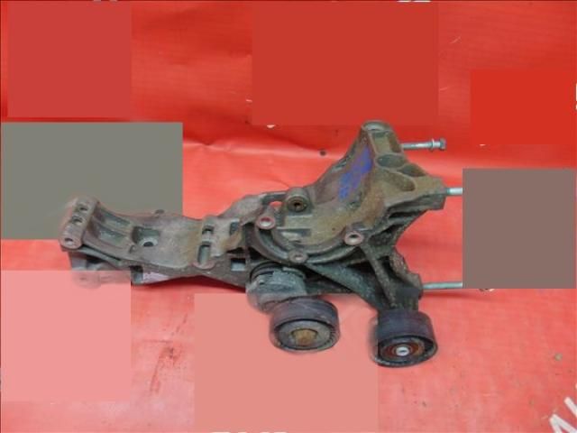 bontott AUDI A4 B7 Generátor Tartó Bak