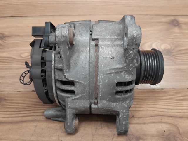 bontott AUDI A4 B7 Generátor