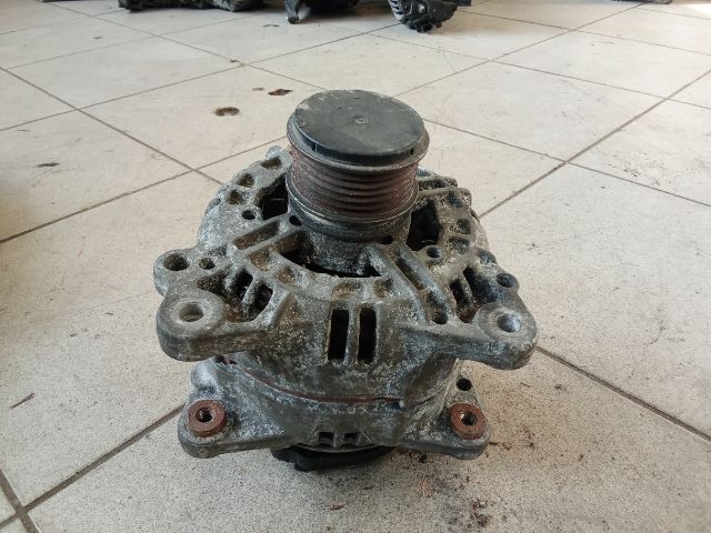 bontott AUDI A4 B7 Generátor