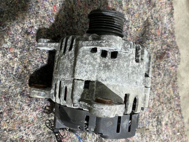 bontott AUDI A4 B7 Generátor