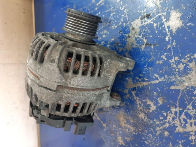 bontott AUDI A4 B7 Generátor