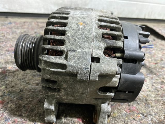 bontott AUDI A4 B7 Generátor