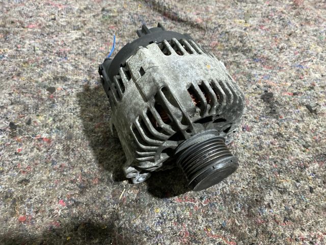 bontott AUDI A4 B7 Generátor