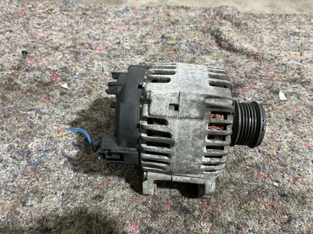 bontott AUDI A4 B7 Generátor