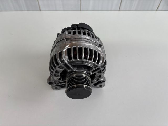 bontott AUDI A4 B7 Generátor