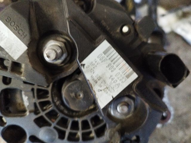 bontott AUDI A4 B7 Generátor