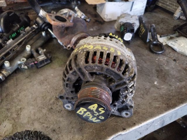 bontott AUDI A4 B7 Generátor