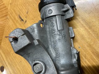 bontott AUDI A4 B7 Gyújtáskapcsoló Házzal