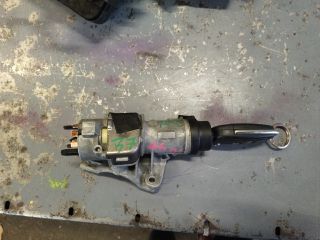 bontott AUDI A4 B7 Gyújtáskapcsoló Házzal