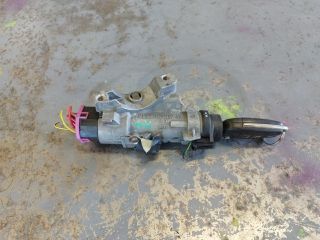 bontott AUDI A4 B7 Gyújtáskapcsoló Házzal