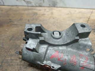bontott AUDI A4 B7 Gyújtáskapcsoló Házzal