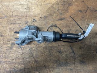 bontott AUDI A4 B7 Gyújtáskapcsoló Házzal