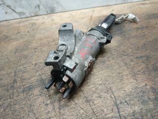 bontott AUDI A4 B7 Gyújtáskapcsoló Házzal