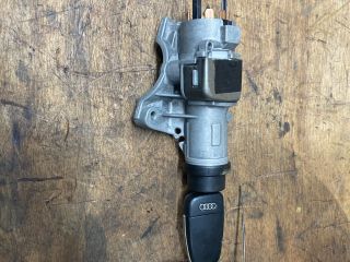 bontott AUDI A4 B7 Gyújtáskapcsoló Házzal