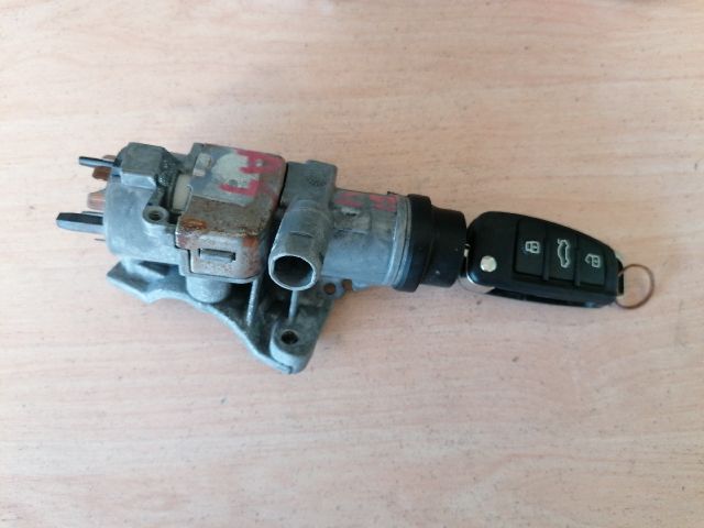 bontott AUDI A4 B7 Gyújtáskapcsoló