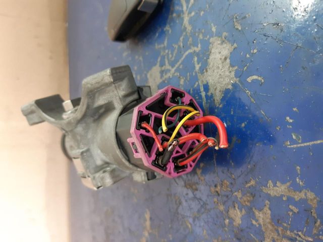 bontott AUDI A4 B7 Gyújtáskapcsoló