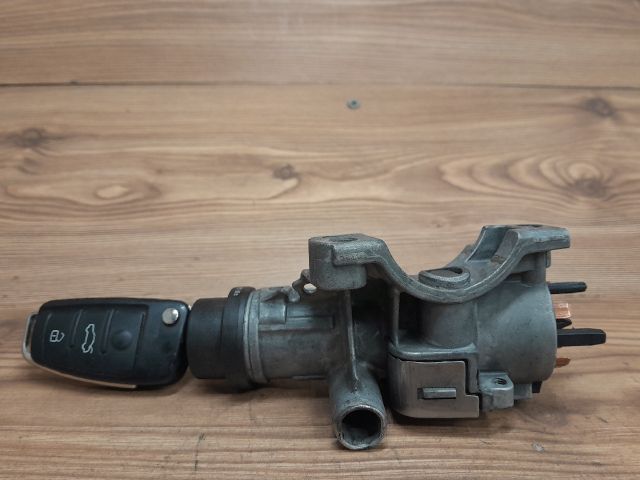 bontott AUDI A4 B7 Gyújtáskapcsoló