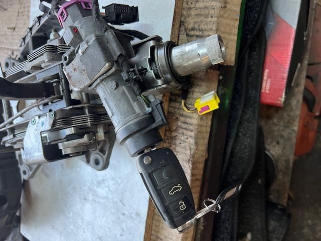 bontott AUDI A4 B7 Gyújtáskapcsoló