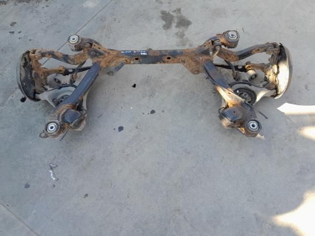 bontott AUDI A4 B7 Hátsó Bölcső