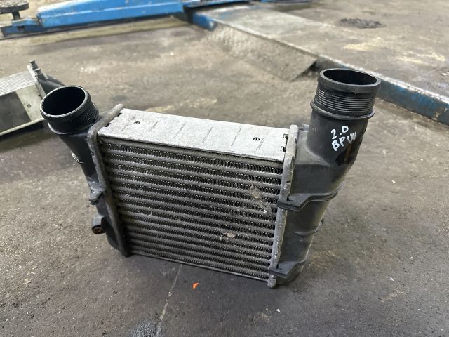 bontott AUDI A4 B7 Intercooler