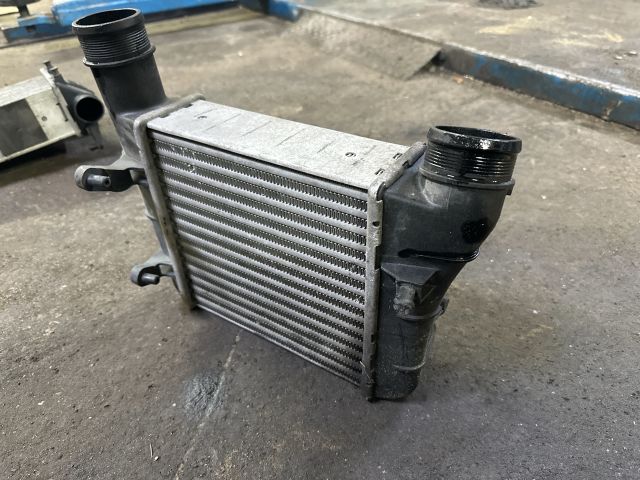 bontott AUDI A4 B7 Intercooler