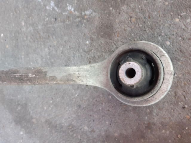 bontott AUDI A4 B7 Jobb első Lengőkar