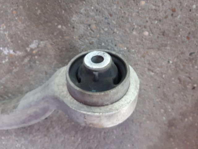 bontott AUDI A4 B7 Jobb első Lengőkar