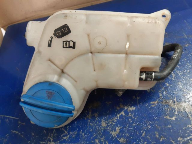 bontott AUDI A4 B7 Kiegyenlítő Tartály