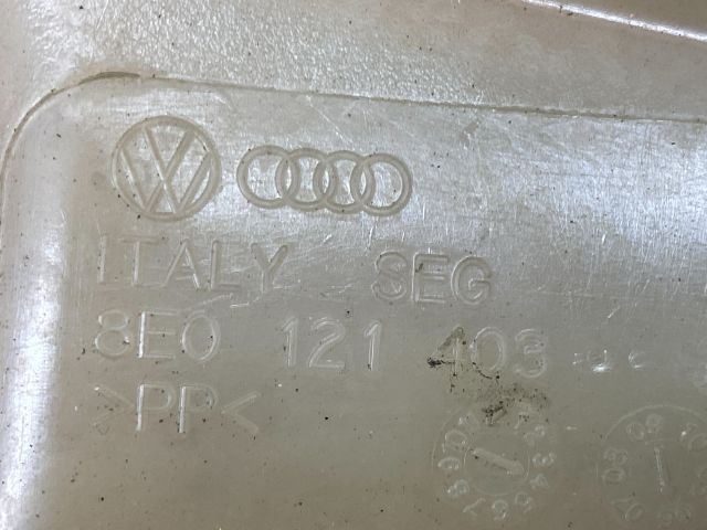 bontott AUDI A4 B7 Kiegyenlítő Tartály