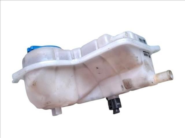 bontott AUDI A4 B7 Kiegyenlítő Tartály