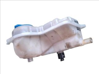 bontott AUDI A4 B7 Kiegyenlítő Tartály