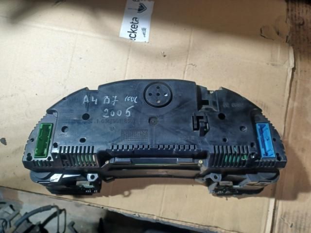 bontott AUDI A4 B7 Kilométeróra