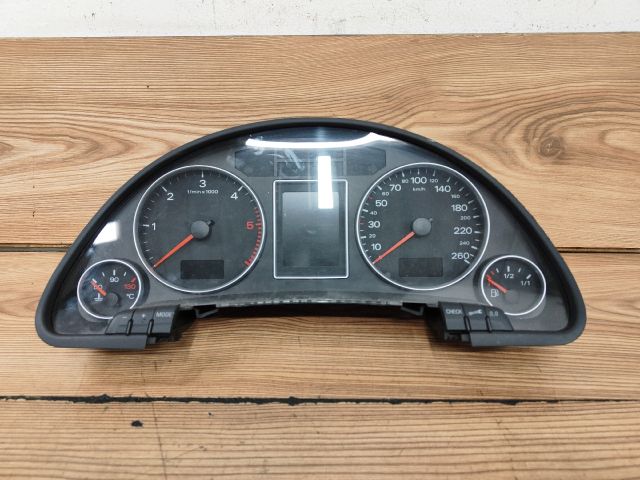 bontott AUDI A4 B7 Kilométeróra