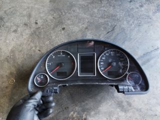 bontott AUDI A4 B7 Kilométeróra