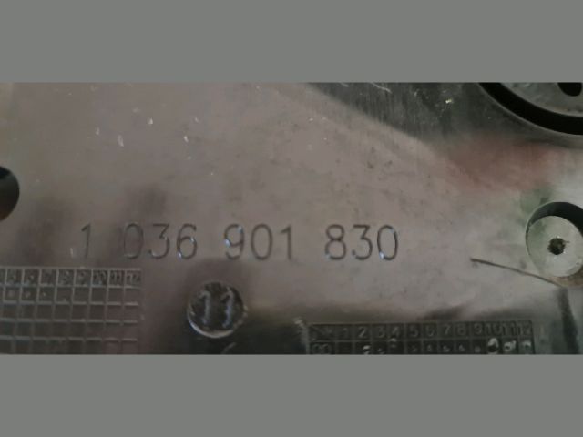 bontott AUDI A4 B7 Kilométeróra