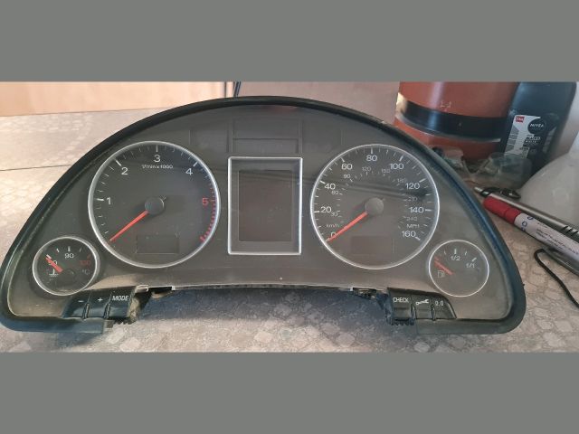 bontott AUDI A4 B7 Kilométeróra